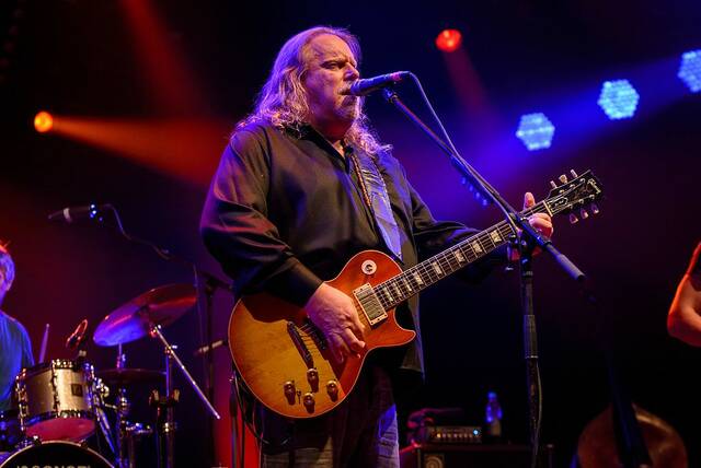 129970698_web1_Warren-Haynes-WikiCommons
The Weekender talks with Grammy-winning guitar legend Warren Haynes ahead of his stop at the F.M. Kirby Center on September 20 with his rock jam band, Govt Mule.
Photo Credit — pitpony.photography, Wikimedia Commons