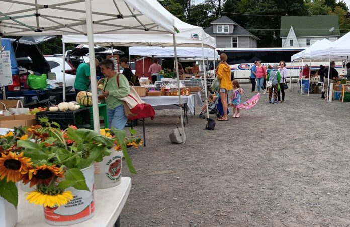 Wayne County Farmers Market 2025